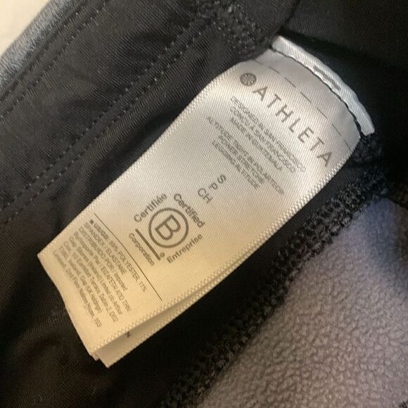 ATHLETA, ALTITUDE TIGHT IN POLARTECH,. Near new, SP - Picture 12 of 13